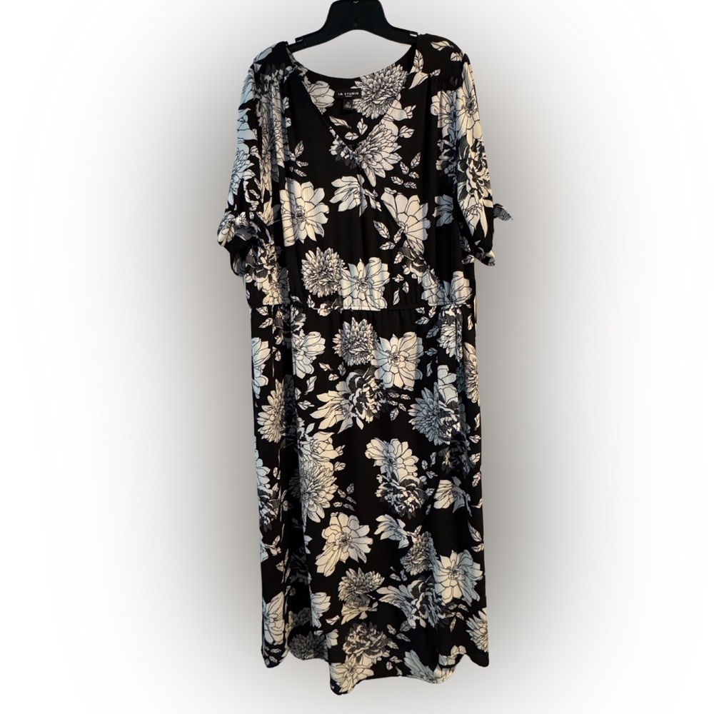 Plus Size 2X I.N. Studio Woman Wrap Dress Black Floral